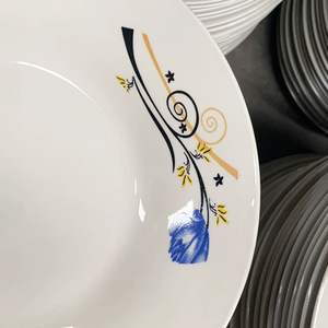 Assiettes en céramique commerciales pour restaurant, assiettes en porcelaine en gros, compatibles micro-ondes <span class=keywords><strong>et</strong></span> lave-vaisselle, gaufrées <span class=keywords><strong>et</strong></span> peintes à la main - Product Image 3