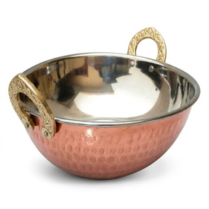 Bol de service Karahi en cuivre poli avec poignées en laiton, résistant à la chaleur et écologique, pour la restauration et le traiteur - Product Image 1