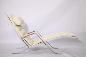 Réplica de Sillón Chaise Longue Grasshopper FK87 de Cuero Blanco, Estilo Moderno de Mediados de Siglo - Product Image 2