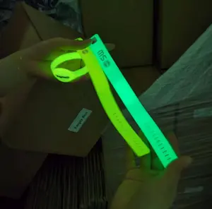 Флуоресцентный браслет из флуоресцентной резины с чипом NFC