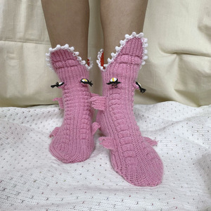 <span class=keywords><strong>Calcetines</strong></span> de punto de cocodrilo de dibujos animados, bonitos <span class=keywords><strong>calcetines</strong></span> rosas de media pantorrilla con diseño de cocodrilo, <span class=keywords><strong>calcetines</strong></span> cálidos y acogedores para el hogar, pantuflas para mujer y hombre, para invierno, para interiores. - Product Image 2