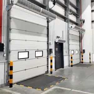 Ensemble de portes de levage sectionnelles industrielles résistantes au vent, conception de porte coulissante industrielle