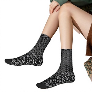 Chaussettes de sport personnalisées pour adultes, respirantes, antidérapantes, à séchage rapide, en spandex tricoté, imprimées en sérigraphie, unies, avec logo sur le revers, pour la course estivale - Product Image 4
