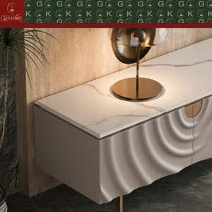 Consola de <span class=keywords><strong>TV</strong></span> Moderna Minimalista GOLDKING para Sala de Estar, Mármol Blanco Calacatta, Frente Ondulado, Patas Doradas, Interior Rojo, Corte de Precisión OEM - Product Image 6
