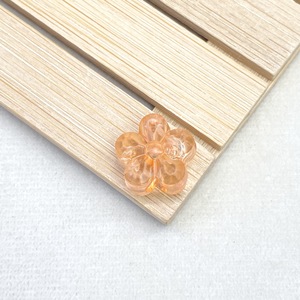 Cuentas Acrílicas Transparentes con Forma de Flor de Cinco Pétalos y Orificio Recto, para Accesorios de Cabello DIY y Cadenas para Teléfono - Product Image 5
