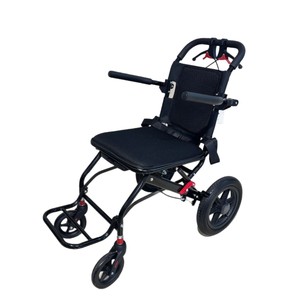 Fauteuil roulant manuel pliable en alliage d'aluminium léger et compact pour les personnes âgées et les personnes handicapées, aide à la mobilité - Product Image 1
