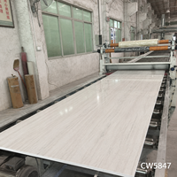 Planche de comptoir en surface solide facile d'entretien pour cuisine résidentielle, feuilles de pierre à motif marbre artificiel