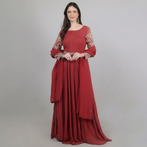 Robe élégante pour femme avec dupatta, couleur marron, ornée de perles, de fils et de sequins. - Product Image 1