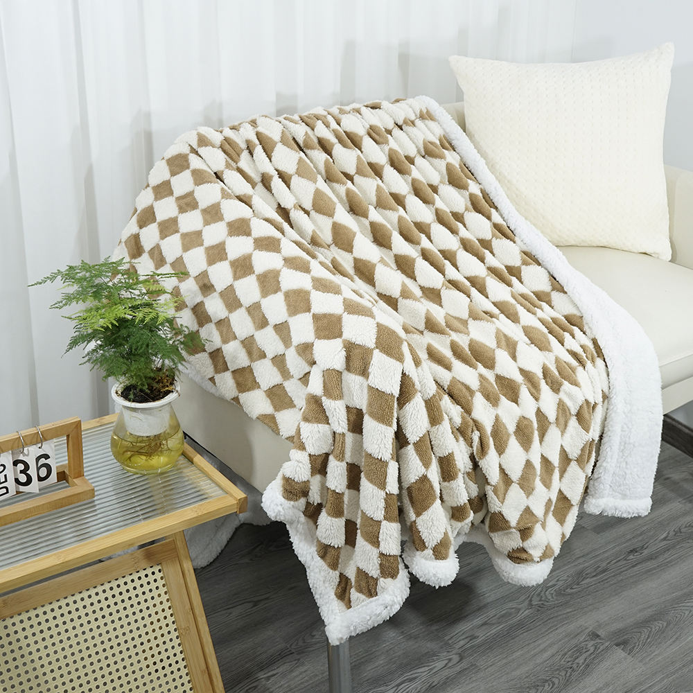 สีน้ำตาล