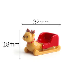 Figurine de Noël : Traîneau de rennes et Père Noël en résine pour la décoration de paysages miniatures faits main - Product Image 6