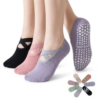 Chaussettes de yoga et de Pilates multicolores en coton sans couture pour jeunes, avec sangles croisées, antidérapantes, à semelle intégrale avec points en silicone, respirantes, pour l'entraînement et la barre.