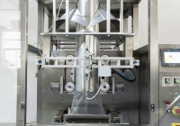Emballage automatique pour aliments secs pour animaux de compagnie de qualité supérieure Machine de remplissage et d'emballage verticaux déshydratés pour sacs de sachets pour aliments pour chiens