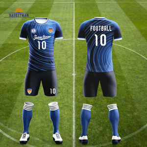 Ensembles de maillots et shorts de football respirants et anti-humidité 100 % polyester, offrant un échantillon gratuit, personnalisation du logo/numéro de l'équipe en numérique - Product Image 3