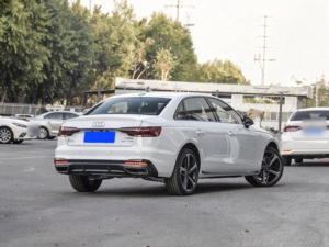 El Audi A4L Edición 2025 2.0 TFSI <span class=keywords><strong>Sportback</strong></span> es un Sedán de Lujo de Tamaño Mediano. - Product Image 4