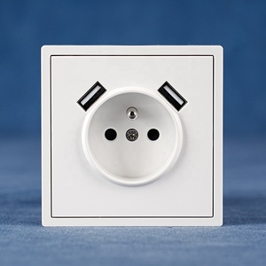 Double prise USB Type-A 2P + <span class=keywords><strong>T</strong></span> Prise murale française Montage en surface Idéal Rénovation Panneau <span class=keywords><strong>PC</strong></span> ignifuge 80*80mm - Product Image 1