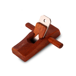 Cepillo de mano de caoba indonesiana de 125 mm para carpintería DIY con hoja de manganeso 65 y movimiento de avance - Product Image 1