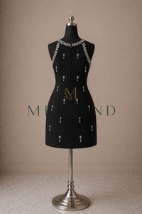 Elegante Vestido Corto de Algodón y Seda con Pedrería y Bordado a Mano, Ropa de Moda para Mujer, Diseño de Diseñador, para Cóctel o Noche - Product Image 2