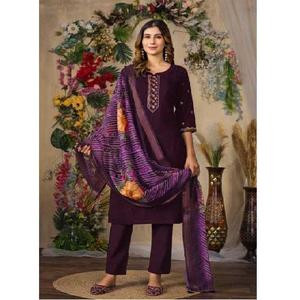 Conjunto de Kurti de Diseño Tradicional con Bordado Fino de Hilos Multicolores, Hecho a Mano, Perfecto para Mujeres en Ocasiones Festivas y Eventos Especiales - Product Image 3