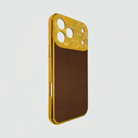 Étui de luxe 2 en 1 en cuir véritable de style allemand pour iPhone 17 Texture en cuir de vache émeraude et marron avec gravure profonde en métal