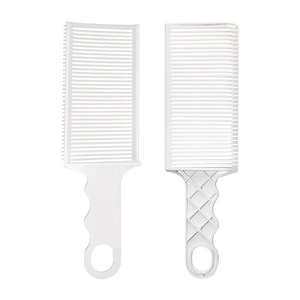 Peine de plástico popular transfronterizo para cortapelos de hombre, de cabeza plana, para uso doméstico, exclusivo para barberías y estilistas, con posicionamiento preciso. - Product Image 3