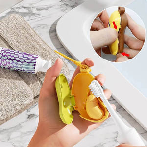 Vente en gros : Housse mignonne en forme de banane, protège-tête portable anti-poussière pour voyage, organisateur de salle de bain - Product Image 2