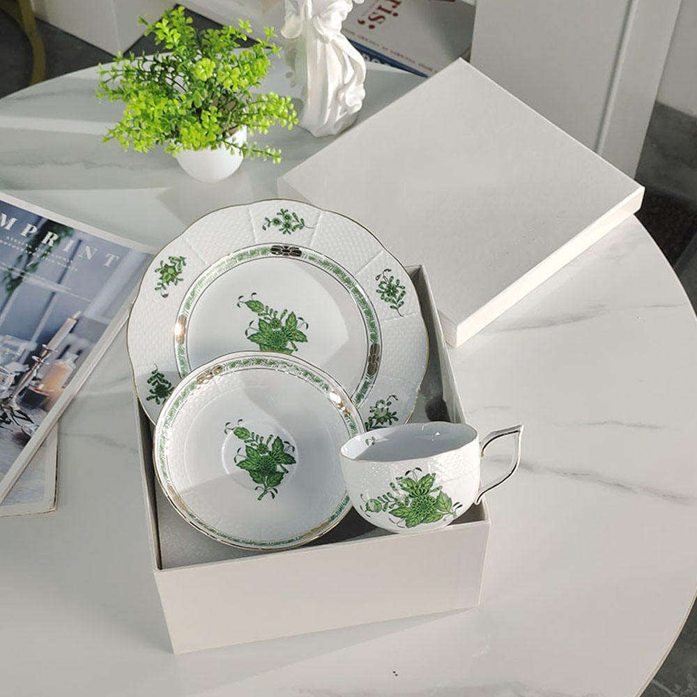 สีเขียวอ่อน