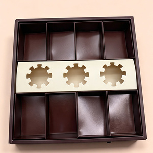 Boîte cadeau en <span class=keywords><strong>chocolat</strong></span> avec monogramme découpé |   Beige & Marron Luxe pour offrir en cadeau et pour usage personnel - Product Image 3