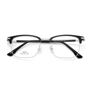 Gafas de Metal Premium para Hombre, Montura Media Rectangular 19678, Cómodas, Danyang - Product Image 2