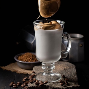 Vente en gros de tasses <span class=keywords><strong>à</strong></span> café en verre pressé <span class=keywords><strong>à</strong></span> la machine irlandaise, verres <span class=keywords><strong>à</strong></span> whisky, mugs <span class=keywords><strong>à</strong></span> café en verre - Product Image 2