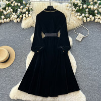 Robe élégante noire en velours pour femme, coupe trapèze, col montant, manches longues lanternes, ceinture à nouer, pour fêtes décontractées, longueur midi