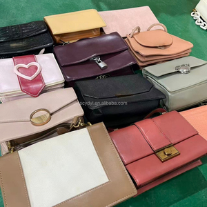 Bolsos de Marca Usados al por Mayor de Fábrica A18 en Fardos, Bolsos de Mano de Marca de Segunda Mano, Bolsos de Diseñador de Alta Calidad Seleccionados para Damas - Product Image 3