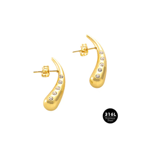 ต่างหูแบบติดหูทรงหยดน้ำโค้งเคลือบทอง 18K PVD ทำจากสแตนเลส 316L ประดับด้วยคริสตัลสำหรับผู้หญิง |   ปราศจากสารก่อภูมิแพ้และไม่ซีดจาง - Product Image 1