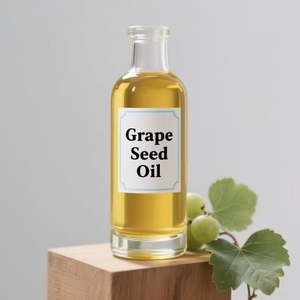 น้ำมันหอมระเหยเมล็ดองุ่นบริสุทธิ์น้ำมันผู้ให้บริการสกัดเย็นสำหรับการดูแลผิวที่มีกลิ่นสดใหม่100% - Product Image 1