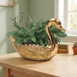 Jardinière en forme de canard en métal moulé d'aluminium décoratif en laiton AK pour la plantation intérieure balcon plantation décor à la maison - Product Image 1
