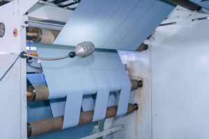 Alta permeabilidad 126*158*(0,8 + GM0.4)* 0,25mm <span class=keywords><strong>Película</strong></span> separadora de batería PE + GM de fábrica hecha a medida para baterías de plomo-ácido - Product Image 5