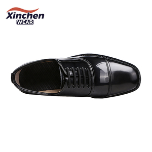 Venta al por mayor de lujo de los hombres <span class=keywords><strong>Oxford</strong></span> Zapatos de vestir cómodos planos de cuero suave mocasines en negro marrón Ropa de oficina para el invierno verano - Product Image 3