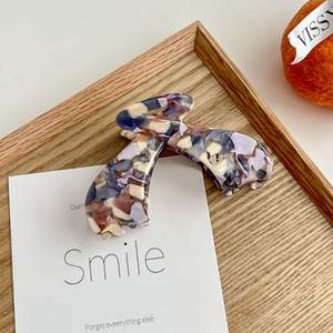 Vente en gros de pinces à cheveux élégantes coréennes en acétate personnalisées, motif écaille de tortue, grandes pinces à cheveux en acétate pour femmes et filles - Product Image 5