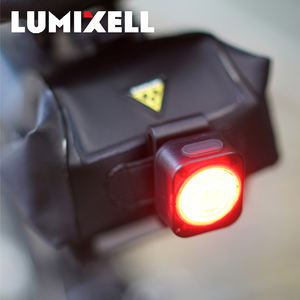 Feu arrière Lumixell en gros, OEM, auto-verrouillant, magnétique, rechargeable par USB-C, résistant à l'eau IPX4, 5 modes, capteur de freinage automatique - Product Image 5