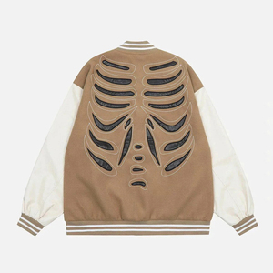 Chaqueta Varsity para Hombre con Diseño de Apliques de Esqueleto, Patrón de Huesos en las Mangas Marrón y Blanco, Estilo Urbano, Ropa de Invierno, Corte Regular - Product Image 2