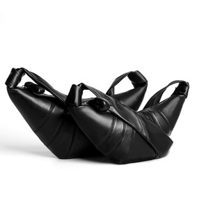 Sac bandoulière plissé en PU noir style streetwear, forme croissant, prix <span class=keywords><strong>de</strong></span> gros - Product Image 1