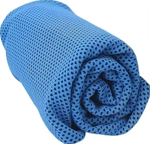 Serviette de sport en coton réutilisable personnalisée tendance 2026, douce pour la peau, refroidissement instantané, séchage rapide, confortable, portable pour <span class=keywords><strong>l</strong></span>'été et les jeux vidéo - Product Image 4