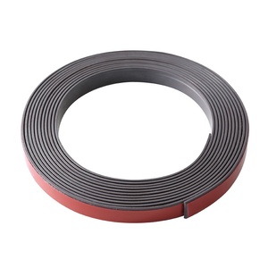 Strisce Magnetiche Industriali in Gomma Morbida per Lavagne, Schermi, Finestre e Porte Scorrevoli - Tagliabili, Autoadesive, 50kGmm - Product Image 2