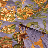 Kain Jacquard Bermotif Bunga Elegan dengan Sentuhan Emas Metalik, Sempurna untuk Pakaian Pengantin dan Desainer