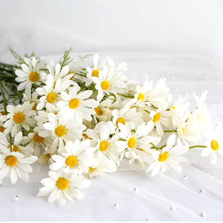 European and American small daisy simulation bouquet living room decoration artificial flowers Dutch silk flowers