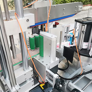 Machine d'étiquetage double face haute précision pour bouteilles de boissons, équipement d'étiquetage conforme aux normes GMP - Product Image 4