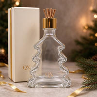 Diffuseur de parfum en verre transparent personnalisé de 200 ml, bouteille en verre d'aromathérapie en forme de sapin de Noël avec des couvercles dorés, argentés et noirs