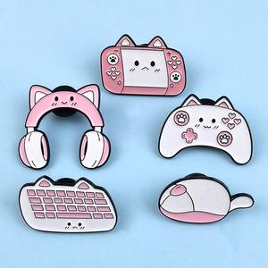 Atacado Criativo Bonito Dos Desenhos Animados Pinos Metalicos Cat Cabeça Fairy-Themed Metal Clothes Pin Game Console Mouse Handle Keyboard Pins - Product Image 1