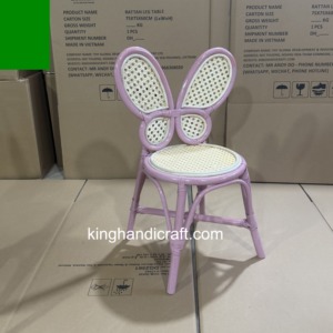 Chaise d'enfant en rotin faite à la main de qualité supérieure pour la location lors de fêtes, mariages et événements – Décoration en osier naturel, écologique et durable - Product Image 3
