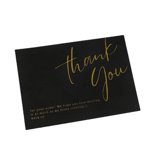 Cartes de visite personnalisées raffinées avec finition UV sélective, gaufrage et estampage à chaud pour la promotion marketing des freelancers et des petites entreprises - Product Image 2