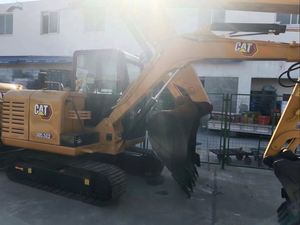 Mini-excavatrice Caterpillar 308C d'occasion, modèle 2016, capacité de la benne de 0,8 m³, poids opérationnel de 5,5 tonnes, bon état, essentielles caractéristiques. - Product Image 3